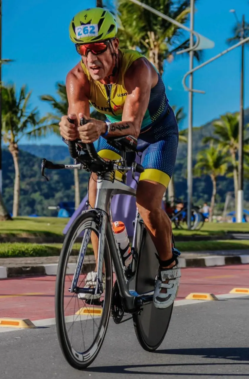 José Anderson Gonçalves em prova de Triathlon